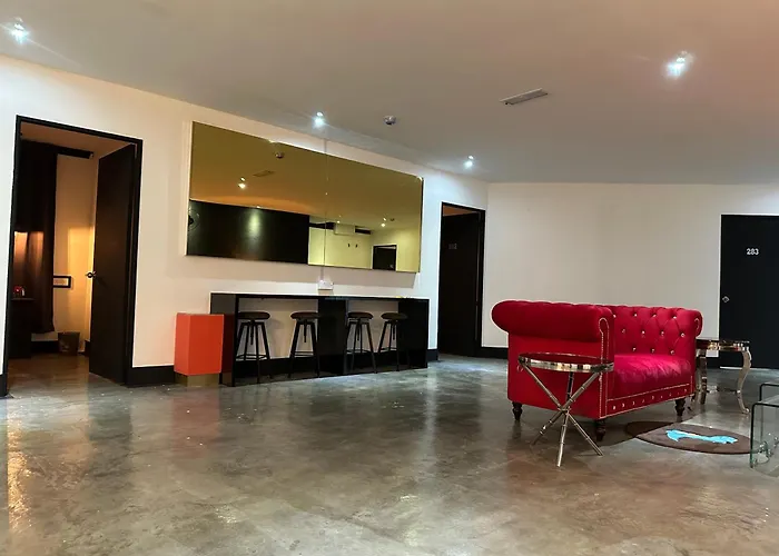 Cj House Station 18 Ipoh Hotel